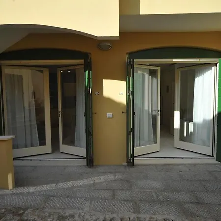 Lola Apartment *